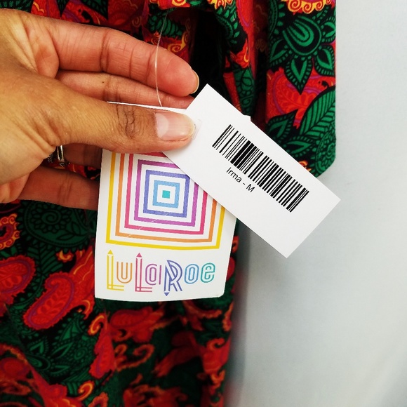 Lularoe Irma Red/Green Paisley High/Low Top M - Picture 5 of 6